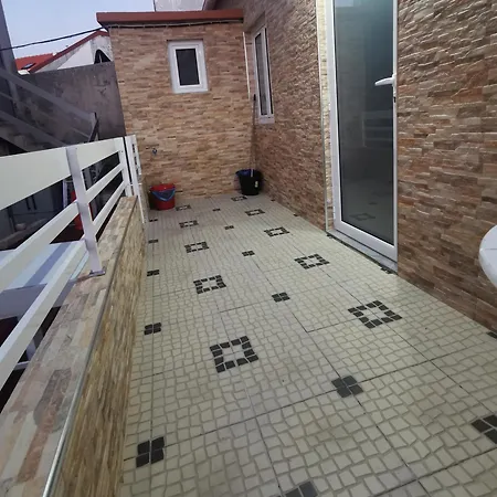 Ricky House Big Waves * Nazare